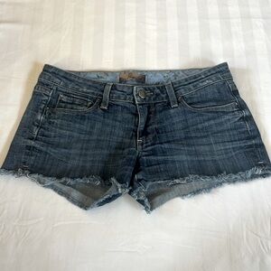 Adorable Paige denim short shorts.